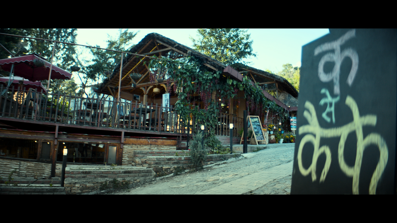 Na Jaane Kaun Aa Gaya Visual